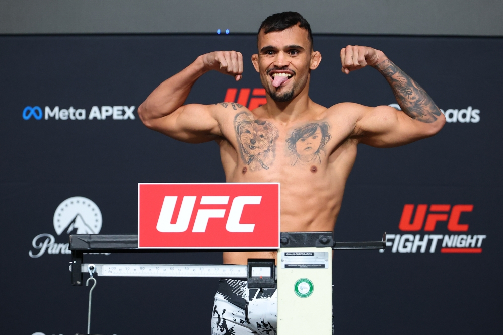 Daniel Toss tras superar la pesaje. /Foto=Oficial de UFC