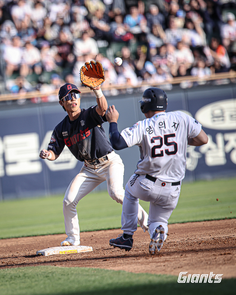 Imagen del partido entre Doosan Bears y Lotte Giants del 16. /Foto=Proporcionado por Lotte Giants