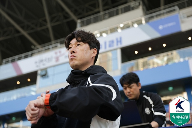 GwangjuFC's Coach Lee Jeong-gyu. /Photo=Korea Professional Football League
