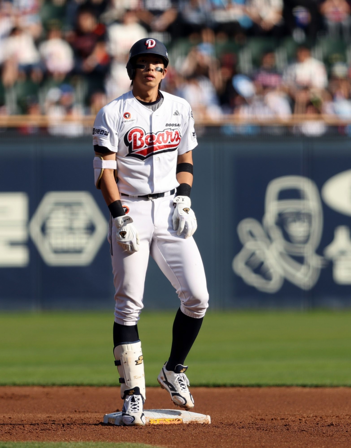 Doosan Bears outfielder Kim Min-seok at the game between Doosan Bears and Lotte Giants held at Jamsil Stadium on the 17th. /Photo=Doosan Bears