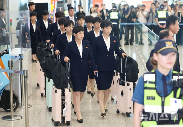 North Korea's Naegokhwa Women's Football Team. /Photo=NEWSIS