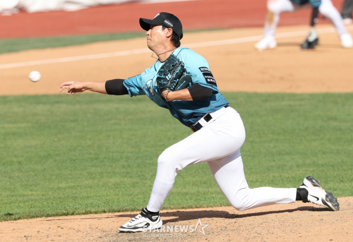 [포토] 우규민, 어뢰투로 1이닝 퍼펙트