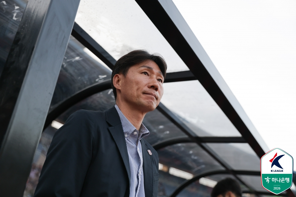 他就是富川FC队主教练李英民。 =图为，韩国职业足球联盟提供。