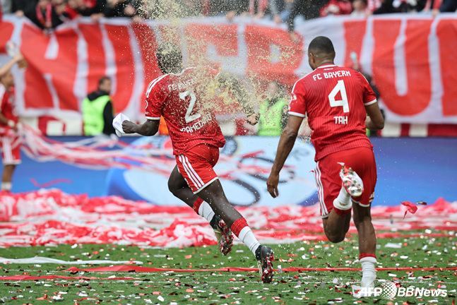 Bayern Munich players' championship celebration. /AFPBBNews=NEWS1