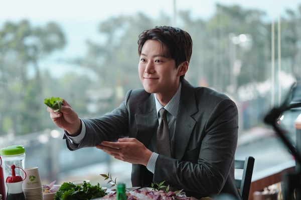 tvN 토일드라마 '은밀한 감사'의 공명./사진=tvN