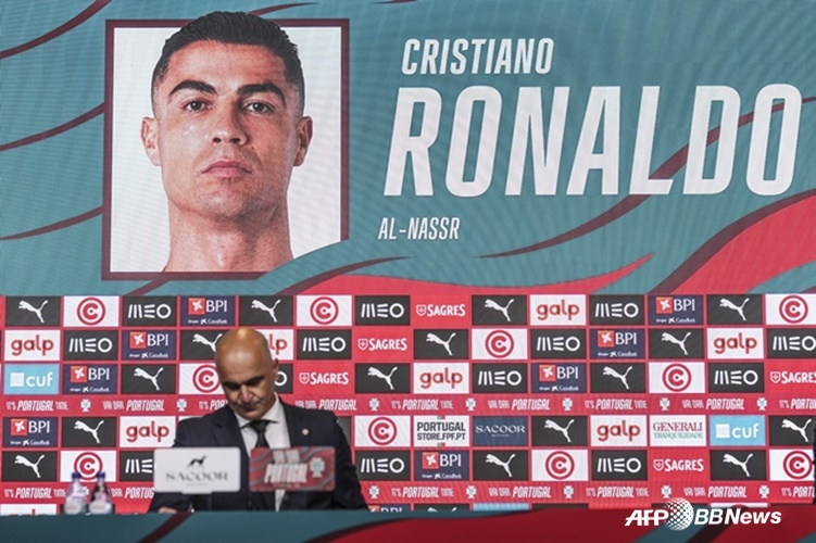 Roberto Martinez, the Portugal national team coach, announces the final 27-man roster for the North American World Cup at Cidade do Futebol in Oeiras, Portugal, on the 20th (Korea time). /AFPBBNews=NEWS1