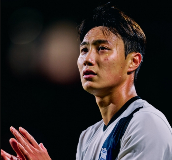 Baek Seung-ho, mediocampista del Birmingham City. /Foto=archivo de las redes sociales oficiales del Birmingham City