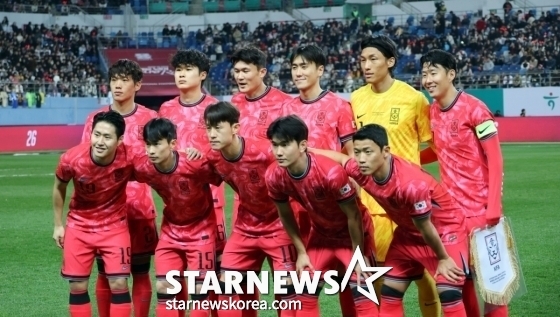 Лучший 11. Капитан Сон Хын Мин (Лос-Анджелес FC) в правом верхнем ряду против Боливии на стадионе Кубка мира в Тэджоне. /Фото = Старший репортер Кан Ён Чжо