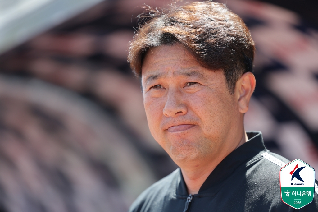 Kim Do-gyun, entrenador de Seúl E-land. /foto=Federación Coreana de Fútbol Profesional