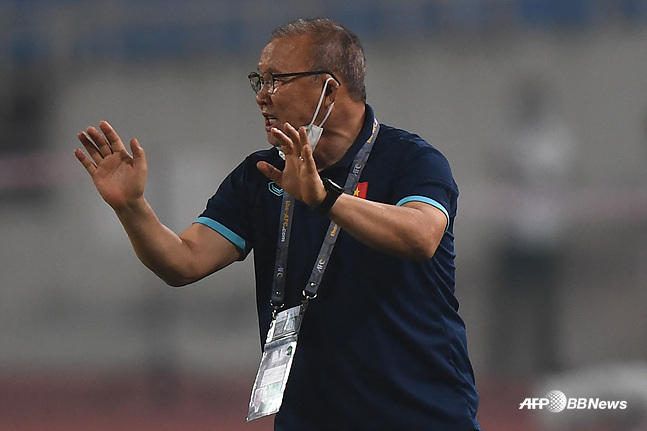 Coach Park Hang-seo during his tenure as head coach of the Vietnam national football team. /AFPBBNews=NEWS1