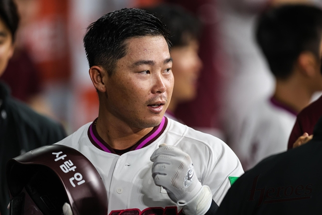 'ML 50홈런' 키움 새 외인, 대박 냄새 '솔솔' 데뷔전부터 멀티히트 폭발! 득점권 타율 1.000