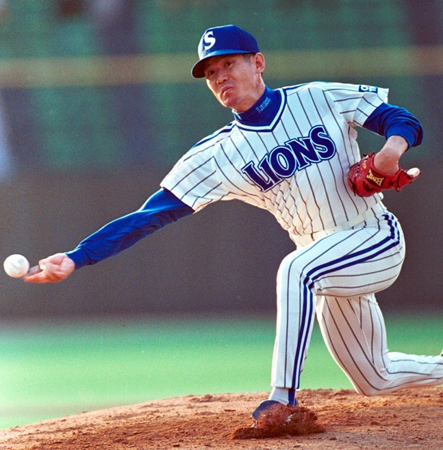 Вид тренера Ли Кан Чхоля, который в сезоне 2000 года играл за «Самсунг». /Фото = Samsung Lions