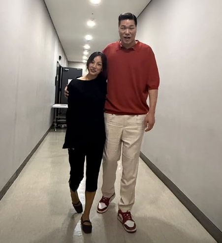 '이상순♥' 이효리, 서장훈과 친분..다정한 투샷 속 키 차이