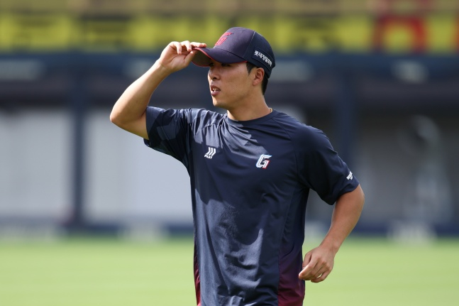 Lotte Kim Dong Hyuk đã tham gia huấn luyện trước trận đấu Gwangju KIA vào ngày 2. /Ảnh = Cung cấp Lotte Giants