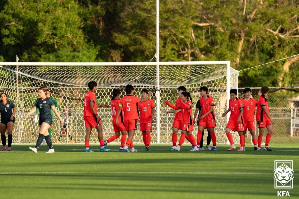 South Korean players who scored in the first match of the 2026 East Asian Football Federation (EAFF) E-1 Football Championship (East Asian Cup) qualifiers against Guam, held at Guam Football Association Training Center Field 2 at 5 p.m. (Korean time) on the 3rd. /Photo=Korea Football Association