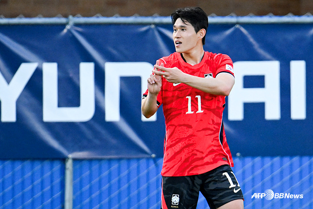 Lee Dong-gyeong's goal celebration. /AFPBBNews=NEWS1
