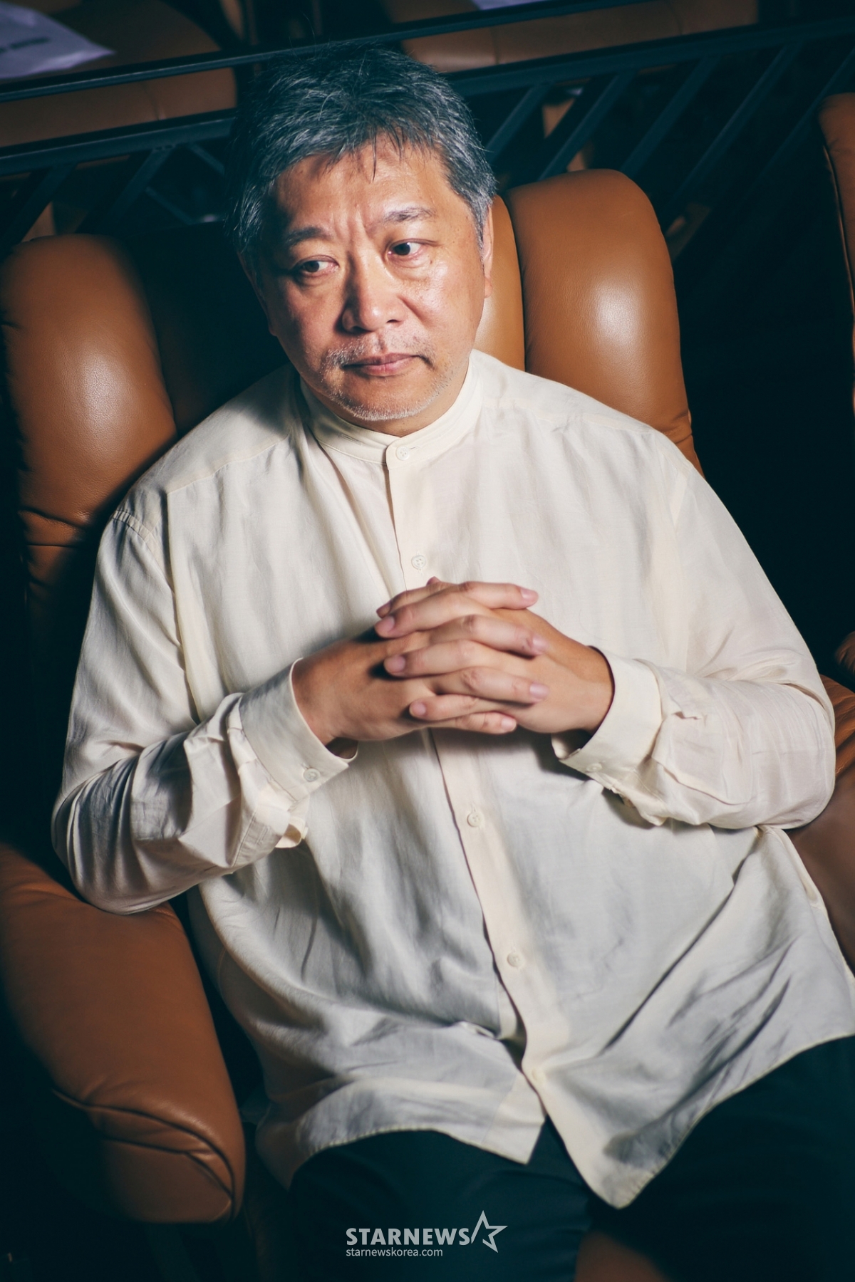 映画「箱の中の羊」是枝裕和監督が5日に行われたインタビューのためにポーズを取っている。 /写真提供=メディアキャッスル /2026.06.05 /写真=キム·フィソン hwijpg@