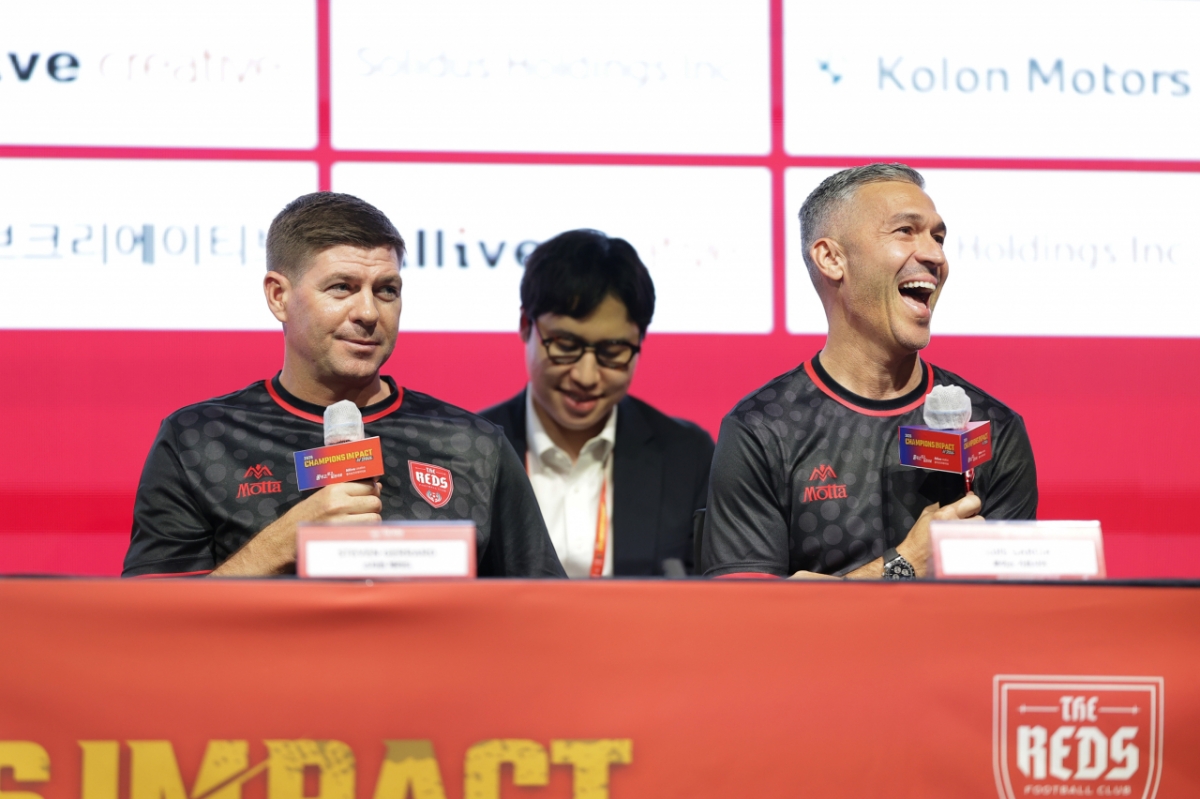 スティーブン·ジェラード（左）とルイス·ガルシア（右）。 /写真=オリーブクリエイティブ提供