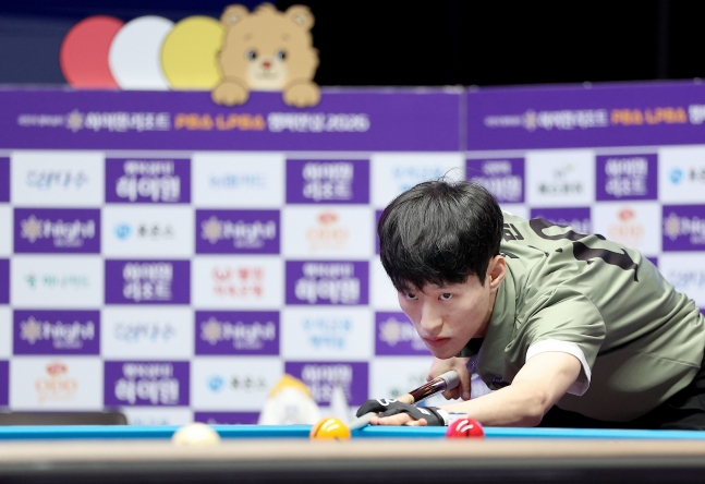 ハッカーを破って64強に進んだ金ホンミン。 /写真=PBAツアー提供