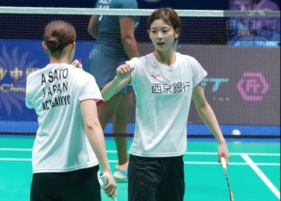 Maya Taguchi (right) playing in a women's doubles match. /Photo=Screenshot from Maya Taguchi fan SNS