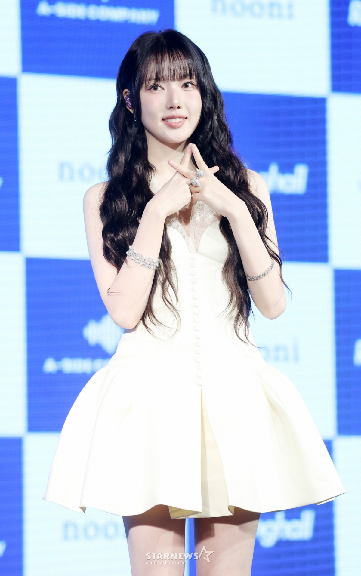 Ngày 9/5, ca sĩ Yerin (cựu thành viên GFRIEND) đang mang đến sân khấu tuyệt vời tại showcase kỷ niệm phát hành mini album vol.4 Reach You tại Rolling Hall, Mapo-gu, Seoul. /2026.06.09 /Ảnh = Kim Hwi Sun hwijpg@