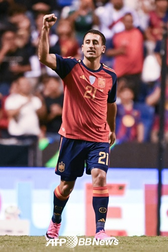 Tiền đạo đội tuyển bóng đá quốc gia Tây Ban Nha Mikel Oyarzabal. /AFPBBNews = Tin tức 1
