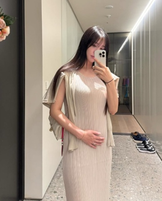 /Foto=Redes sociales de Hong Yoo-kyung