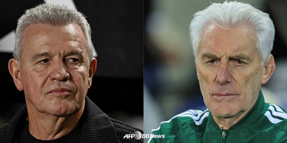 Head coach Javier Aguirre (left) and Head coach Hugo Broos. /AFPBBNews=NEWS1