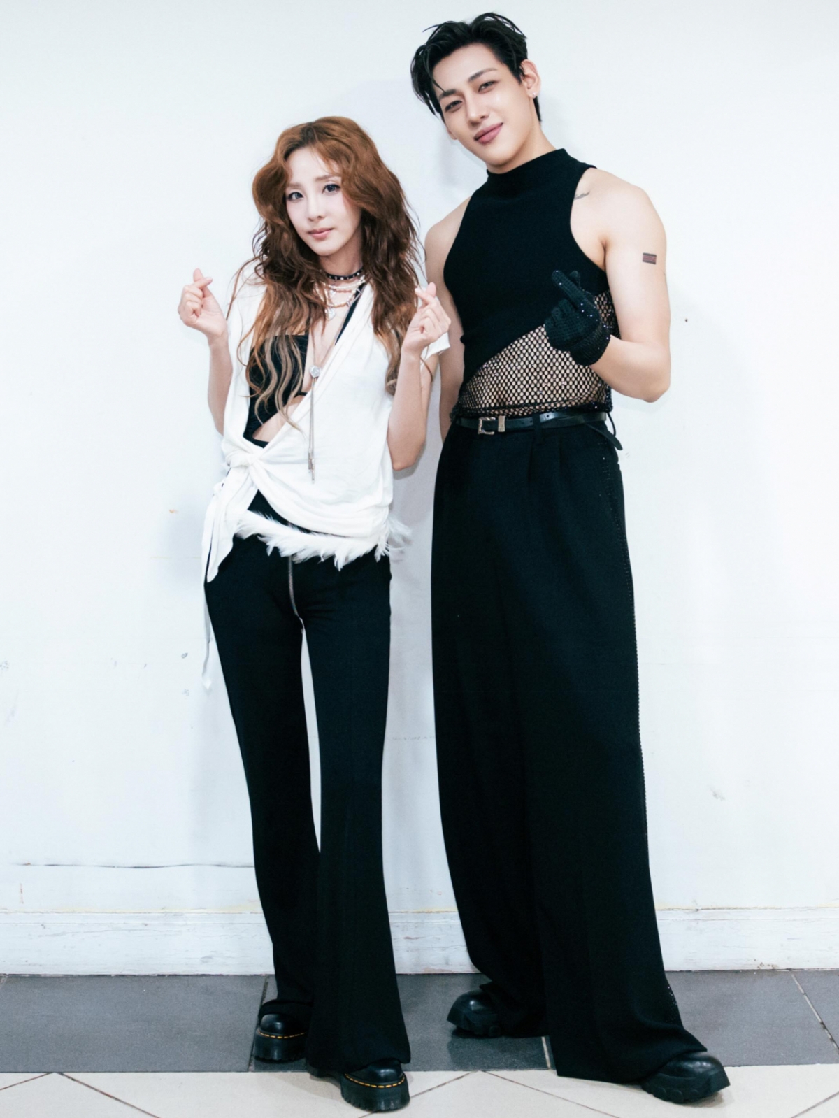 =照片=2NE1朴山多拉SNS