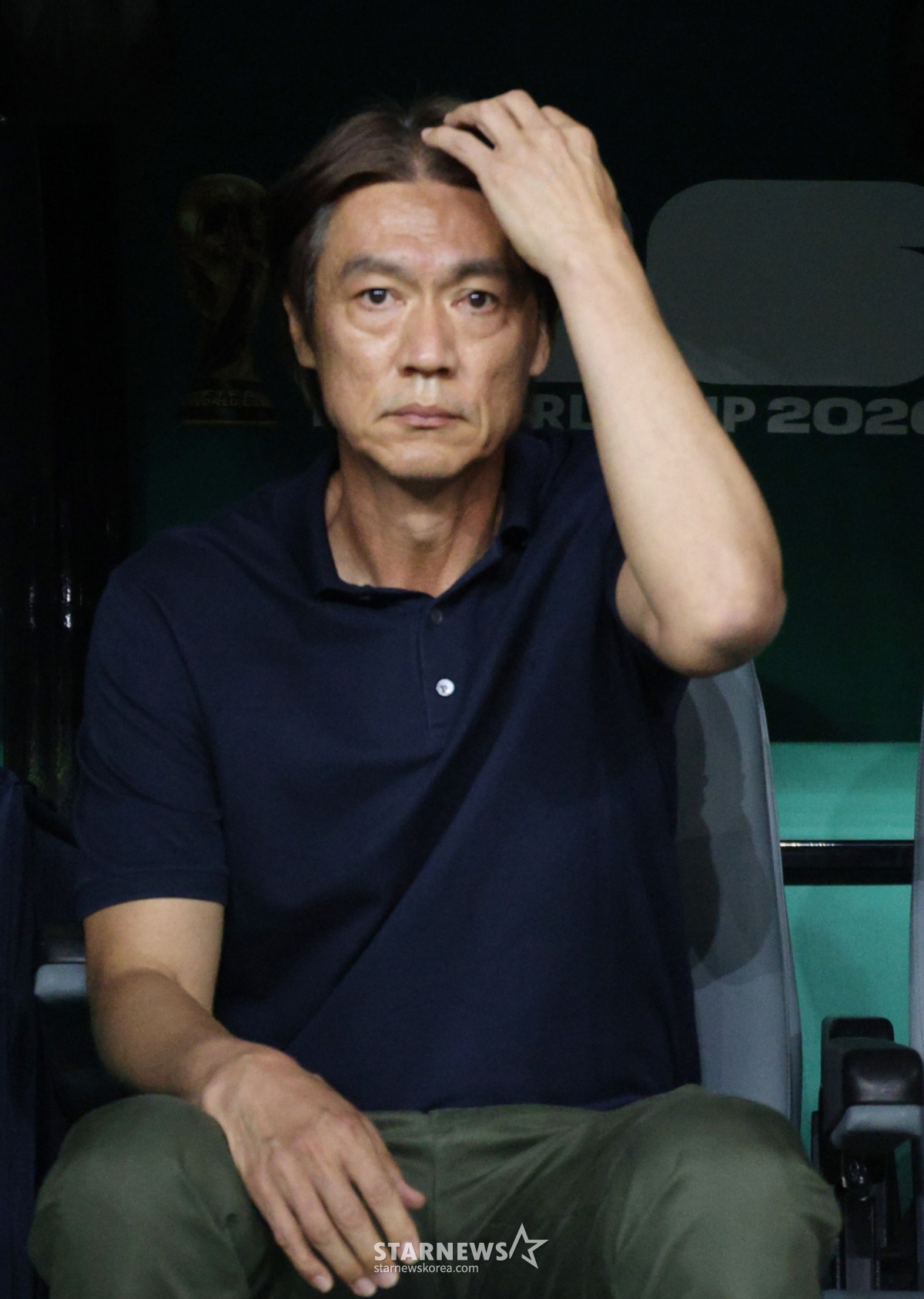 El partido de clasificación para la Copa Mundial de 2026 de la Concacaf, correspondiente al Grupo A entre Corea del Sur y la República Checa, se disputó el día 12 (hora de Corea) en el Estadio Akron de Guadalajara, México. El entrenador Hong Myung-bo observa el campo. /foto=corresponsal jefe Kim Jin-kyung