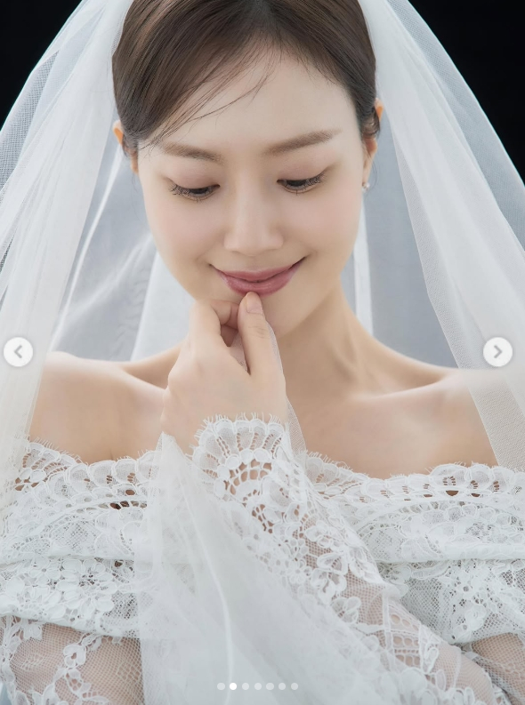 /Foto=Perfil personal de Moon Chae-won