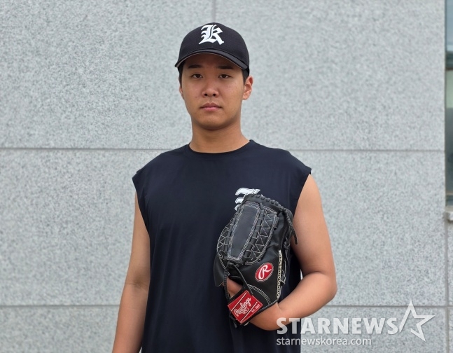 Park Chan-min of Gwangju Ilgo High School recently gave an interview to StarNews at Gwangju Ilgo High School. /Photo=Reporter Kim Dong-yoon