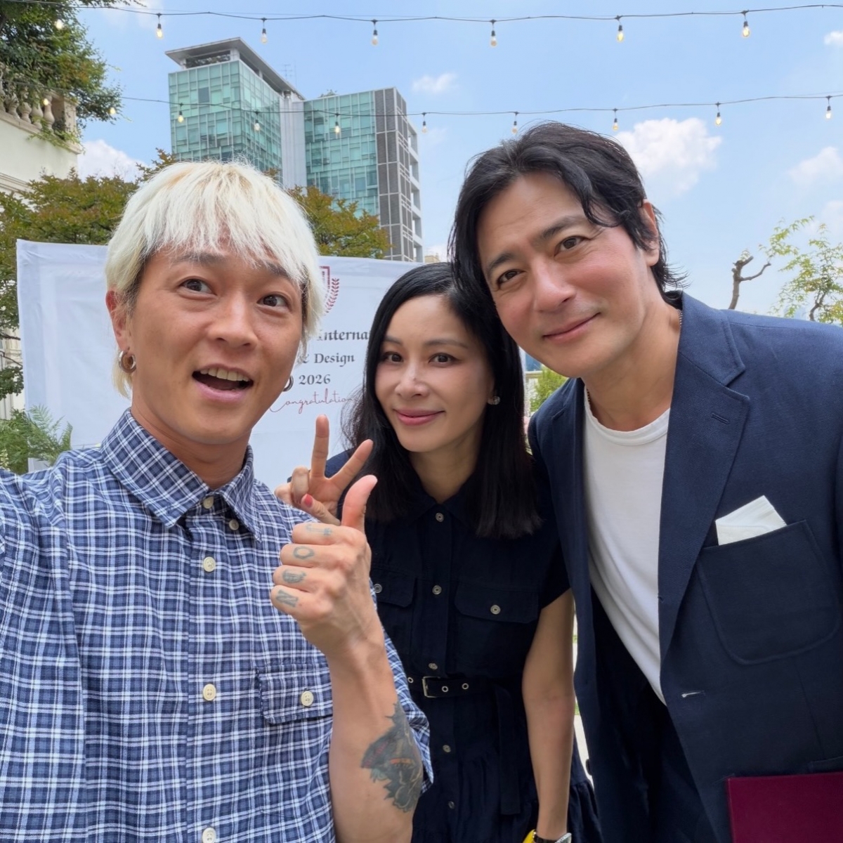 De izquierda a derecha: Pop-hyun Jun, So-yeong Ko, Dong-geun Jang