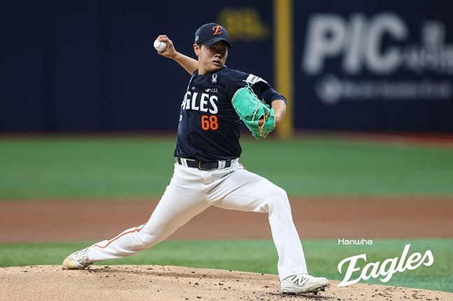 Park Jun-young en gran actuación. /Foto=Federación Hanwha Eagles