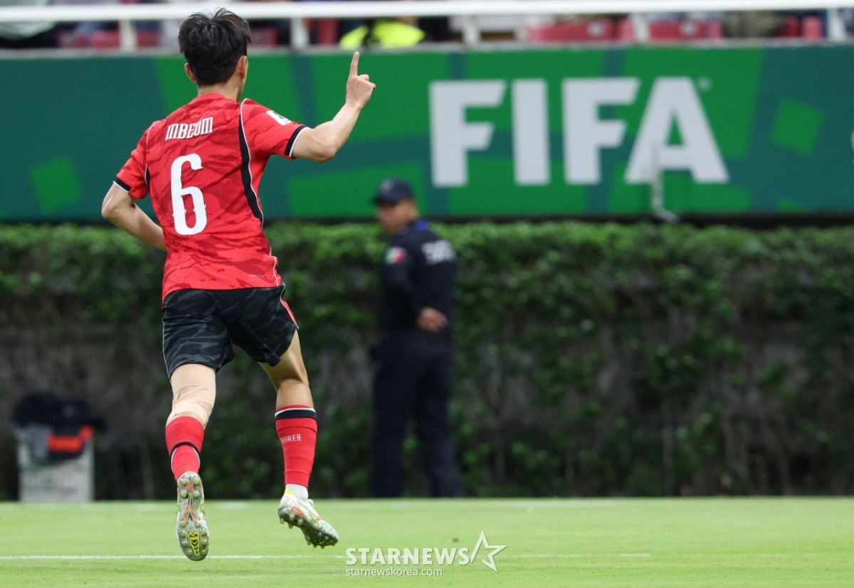 [포토] 황인범, FIFA 세리머니