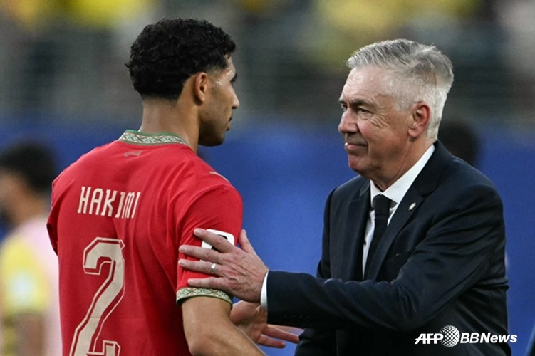 カルロ·アンチェロッティ（右）ブラジルサッカー代表チーム監督。 /AFPBBNews=ニュース1