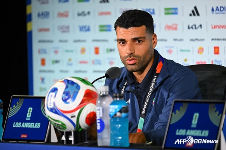 Mehdi Taremi, el 15 (hora de Corea), asistió a una rueda de prensa previa del partido de la fase de grupos del Grupo G del primer partido de la Copa Mundial de la FIFA 2026 en América del Norte y Central entre Irán y Nueva Zelanda, celebrada en el estadio de Los Ángeles (LA) en Inglewood, California, EE. UU. /AFPBBNews=NEWS1