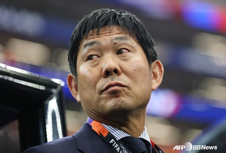 他就是日本足球代表队教练森保一。 =法新社BBNews=新闻1。