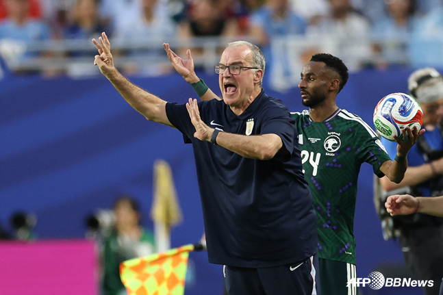 Marcelo Bielsa, entrenador de Uruguay. /AFPBBNews=NEWS1