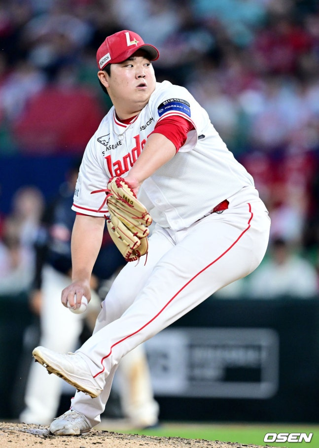Lee Run pitching in the Lotte game on the 16th.