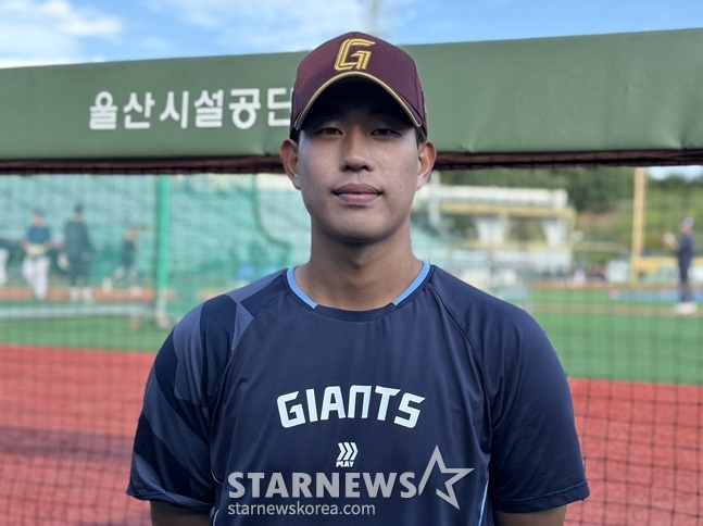 Lotte's Park Geon-woo was interviewed by StarNews last season. /Photo=StarNews