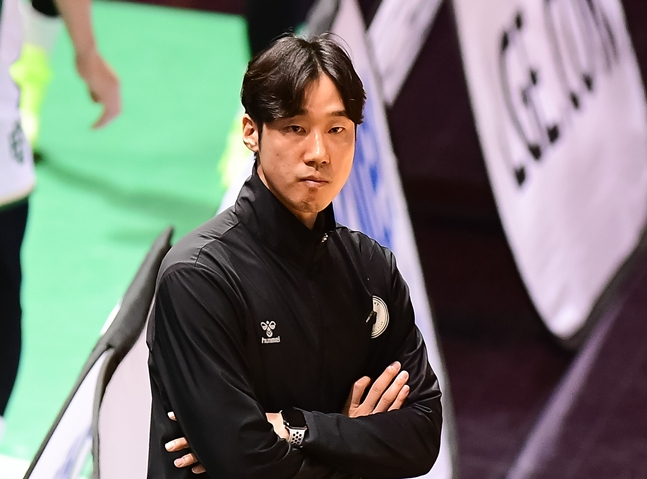 New LG coach Lee Kwang-jae. /Photo=KBL