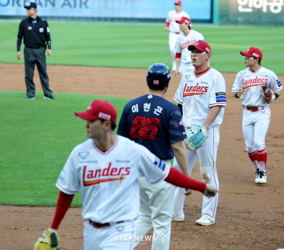 SSGランダースとロッテジャイアンツ。 /写真=姜永祚(カン·ヨンジョ)先任記者