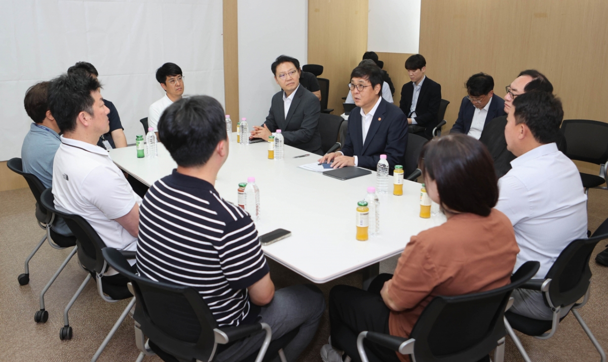 ハンドボール競技場入居種目団体関連の追加対策会議の様子。 /写真=文化体育観光部提供