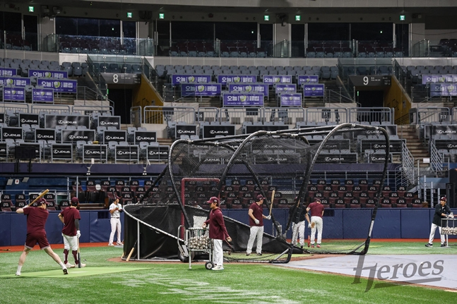 Scene of a night special batting practice on May 29. /Photo=Kiwoom Heroes
