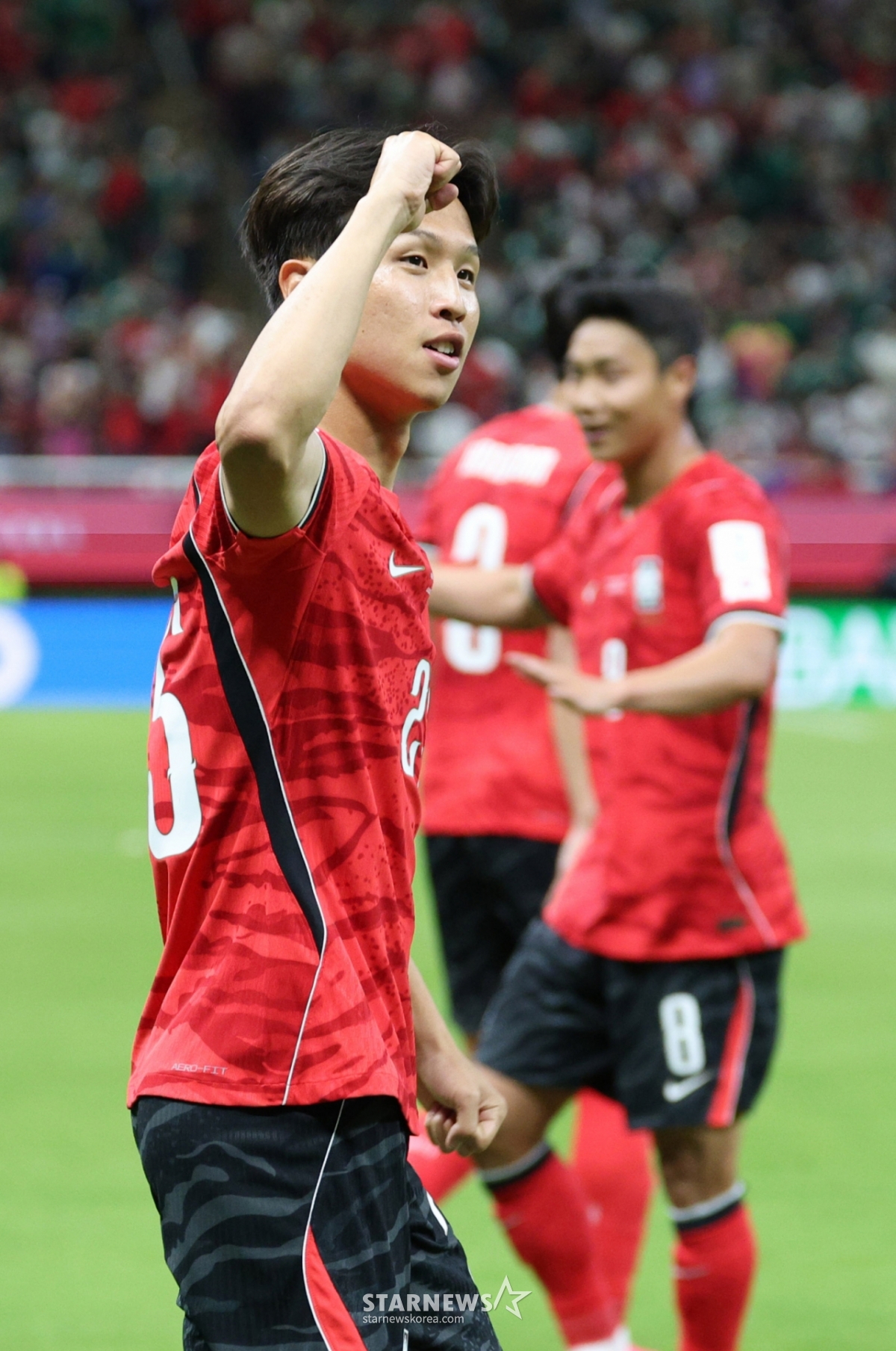 El partido de clasificación para la Copa Mundial de la Concacaf 2026, Grupo A, entre Corea del Sur y la República Checa, se disputó el día 12 (hora de Corea) en el Estadio Akron de Guadalajara, México. Am Ji-sung agradece los aplausos de la afición. /Foto=corresponsal jefe Kim Jin-kyung