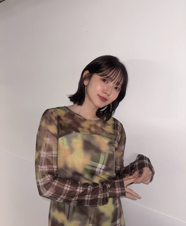 /写真=鈴木愛理公式SNS