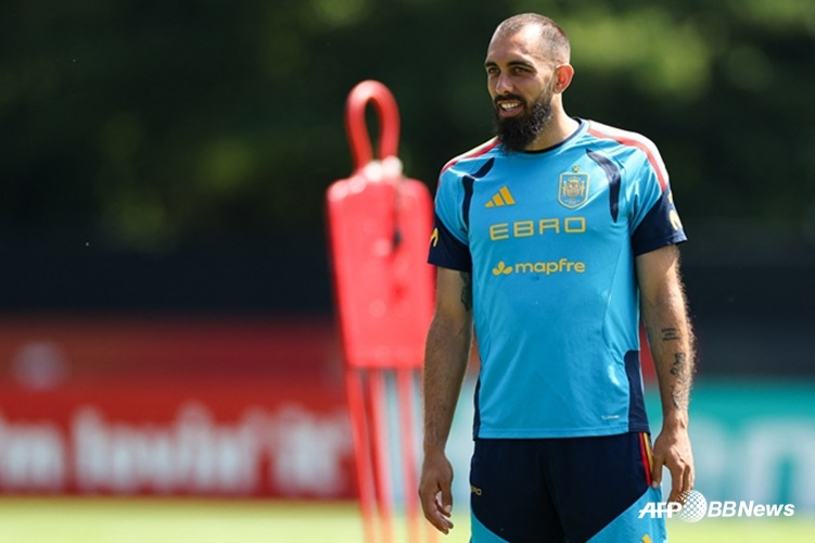 Borja Iglesias, forward for the Spanish national football team. /AFPBBNews=NEWS1