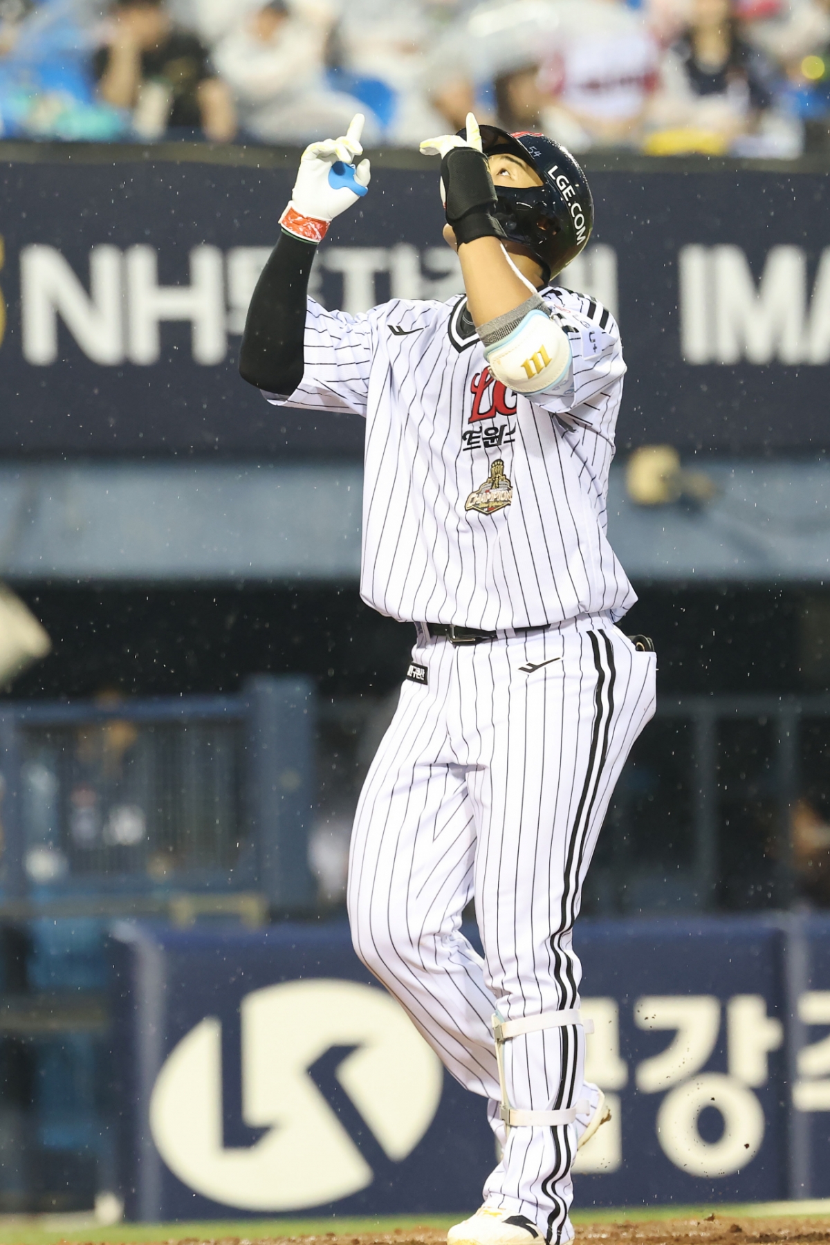 La actuación de Song Chan-ui de LG Twins el día 19 en el partido contra Doosan en Jamsil. /Foto=LG Twins
