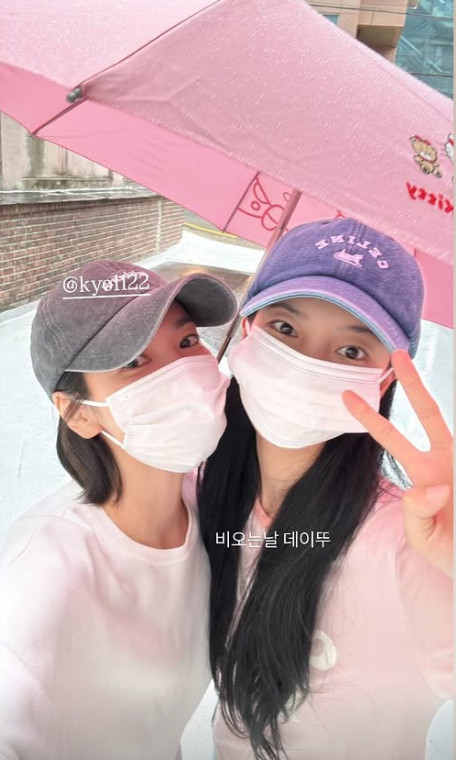 From left: Song Hye-kyo, Suzy /Photo=Suzy Instagram capture